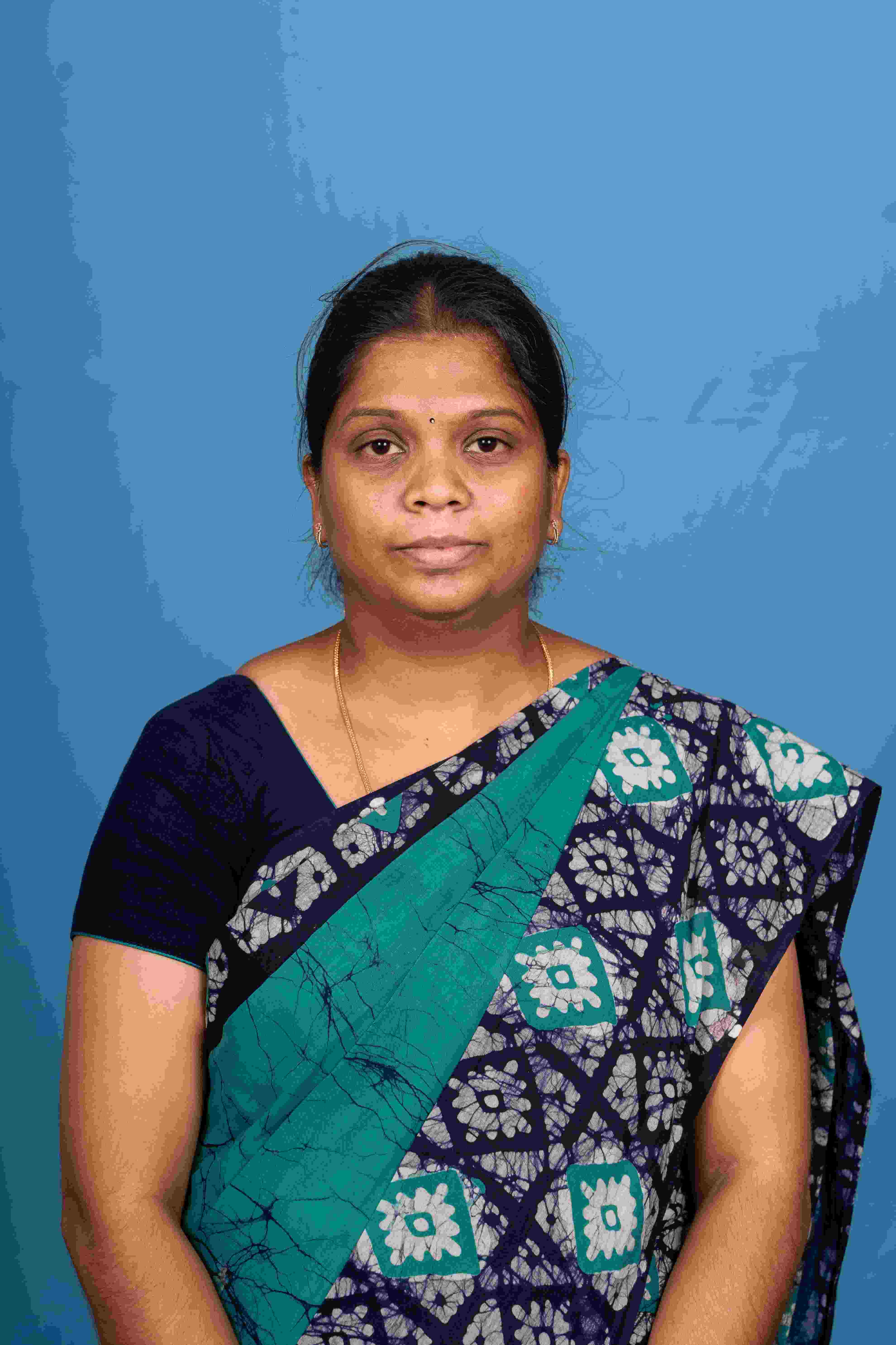 ILANKAVI R